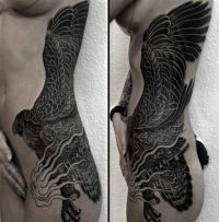 tatuaże ptaki czarne wrony